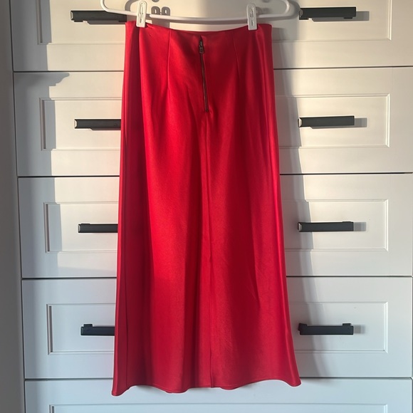 Alice & Olivia Maeve satin midi slip skirt - Picture 5 of 16